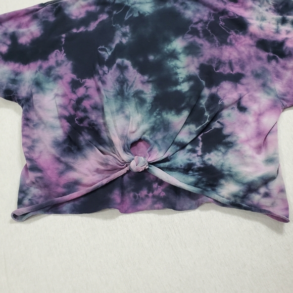 Hot Topic Blue and Purple Crop Top - Picture 5 of 16